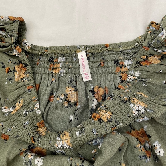 Xhileration green floral off the shoulder top - Picture 7 of 8